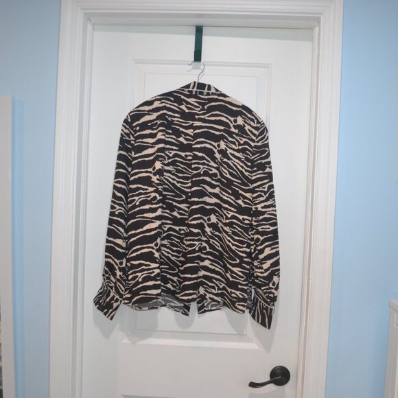 Rachel Zoe size Large long sleeve with zebra pattern blouse. - Picture 4 of 4